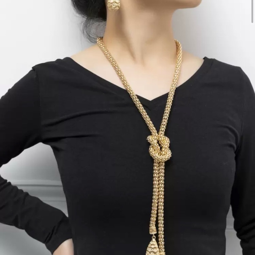 Elegant Gold Knot Necklace and Earring Set